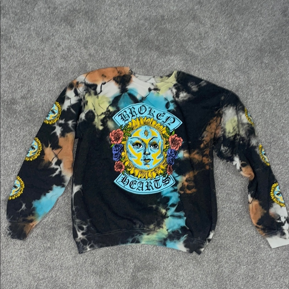 BROKEN HEARTS SWEATER.